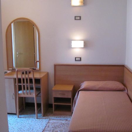 Albergo Moretti セニガッリア エクステリア 写真