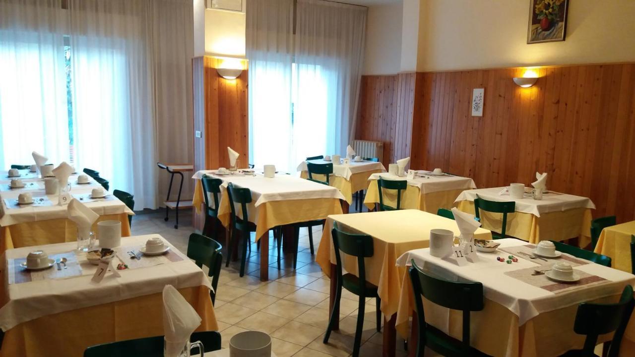 Albergo Moretti セニガッリア エクステリア 写真