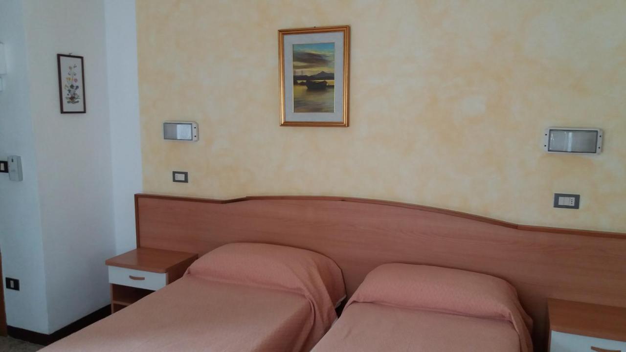Albergo Moretti セニガッリア エクステリア 写真
