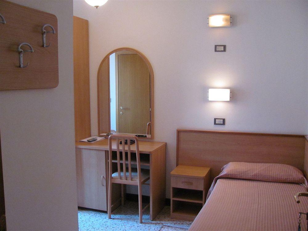 Albergo Moretti セニガッリア エクステリア 写真
