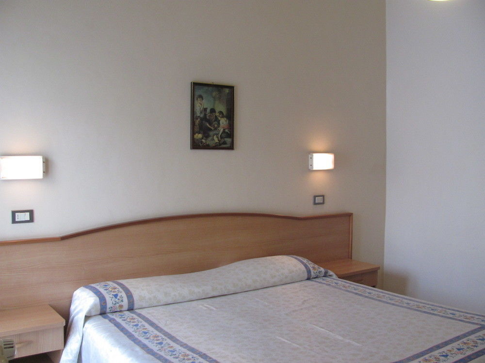 Albergo Moretti セニガッリア エクステリア 写真