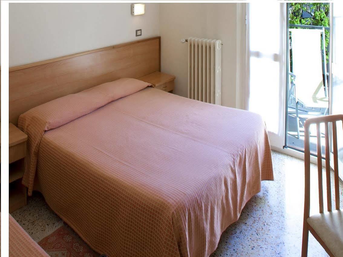 Albergo Moretti セニガッリア エクステリア 写真